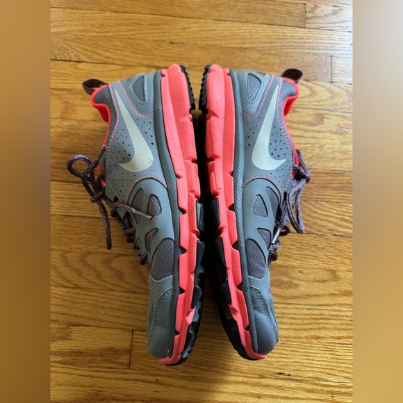 Nike Flex Trail Shield Women’s Trail Running Shoes Grey Pink Size 9.5 Athletic - Picture 8 of 11